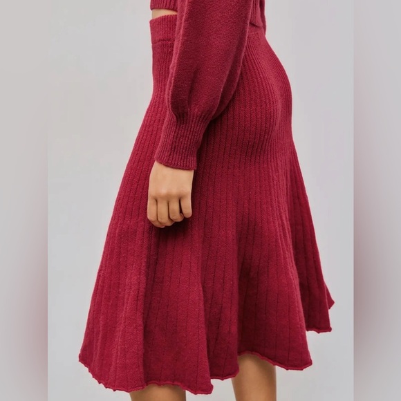 CIDER KNIT MIDDLE WAIST SOLID RUFFLE MIDI SWEATER SKIRT Burgundy Red - Picture 2 of 7